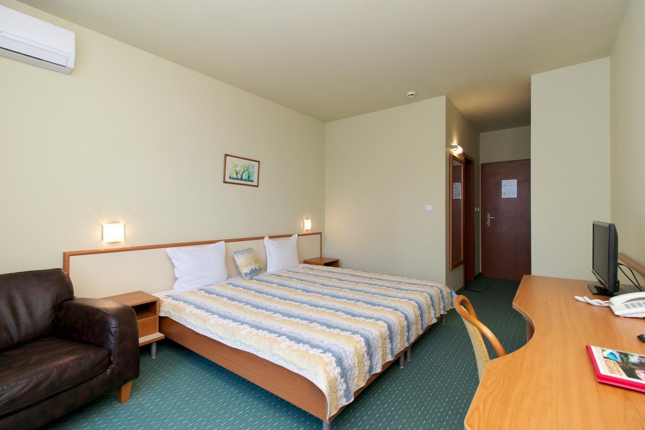 Benvita Hotel 골든샌드 외부 사진